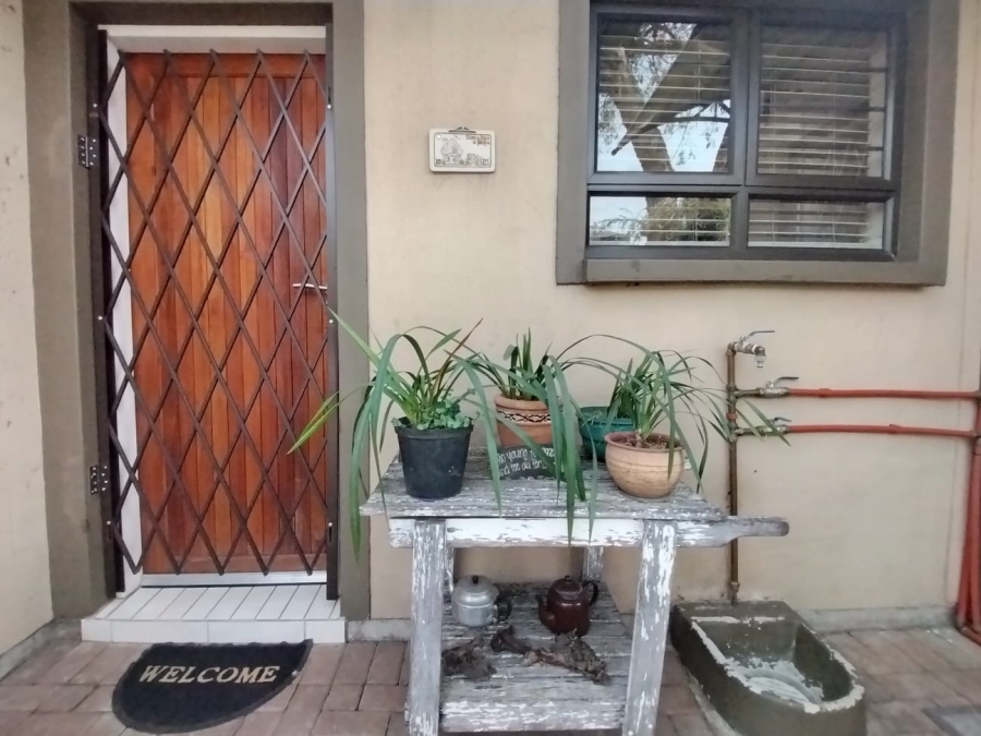 2 Bedroom Property for Sale in Waterval East North West